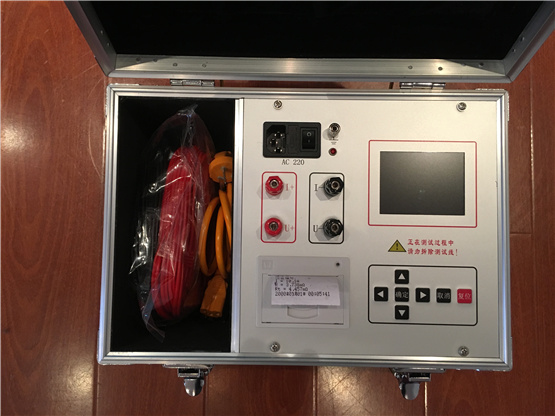 LCZZ-10變壓器直流電阻測試儀用于，繞組的直流電阻測量是變壓器的例行試驗之一，其目的主要是檢查繞組之間、繞組與引線之間的連接或機械特性是否良好、各相繞組之間的電阻是否平衡等，以保證變壓器的安全運行。