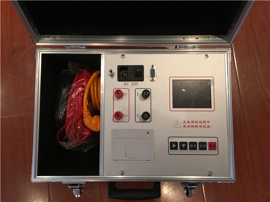 LCZZ-20A直流電阻測試儀用于，繞組的直流電阻測量是變壓器的例行試驗之一，其目的主要是檢查繞組之間、繞組與引線之間的連接或機械特性是否良好、各相繞組之間的電阻是否平衡等，以保證變壓器的安全運行。