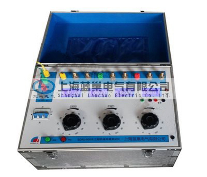 LCDL-200III三相電流發(fā)生器（簡(jiǎn)稱三相升流器），我公司自行研制開(kāi)發(fā)的測(cè)試設(shè)備，它集國(guó)內(nèi)外同類產(chǎn)品的優(yōu)點(diǎn)于一身，采用數(shù)控技術(shù)，抗干擾能力強(qiáng)，和上一代升流器相比，由于采用低功耗、大容量的自藕調(diào)壓器和高導(dǎo)磁率鐵芯制作的變流器。
